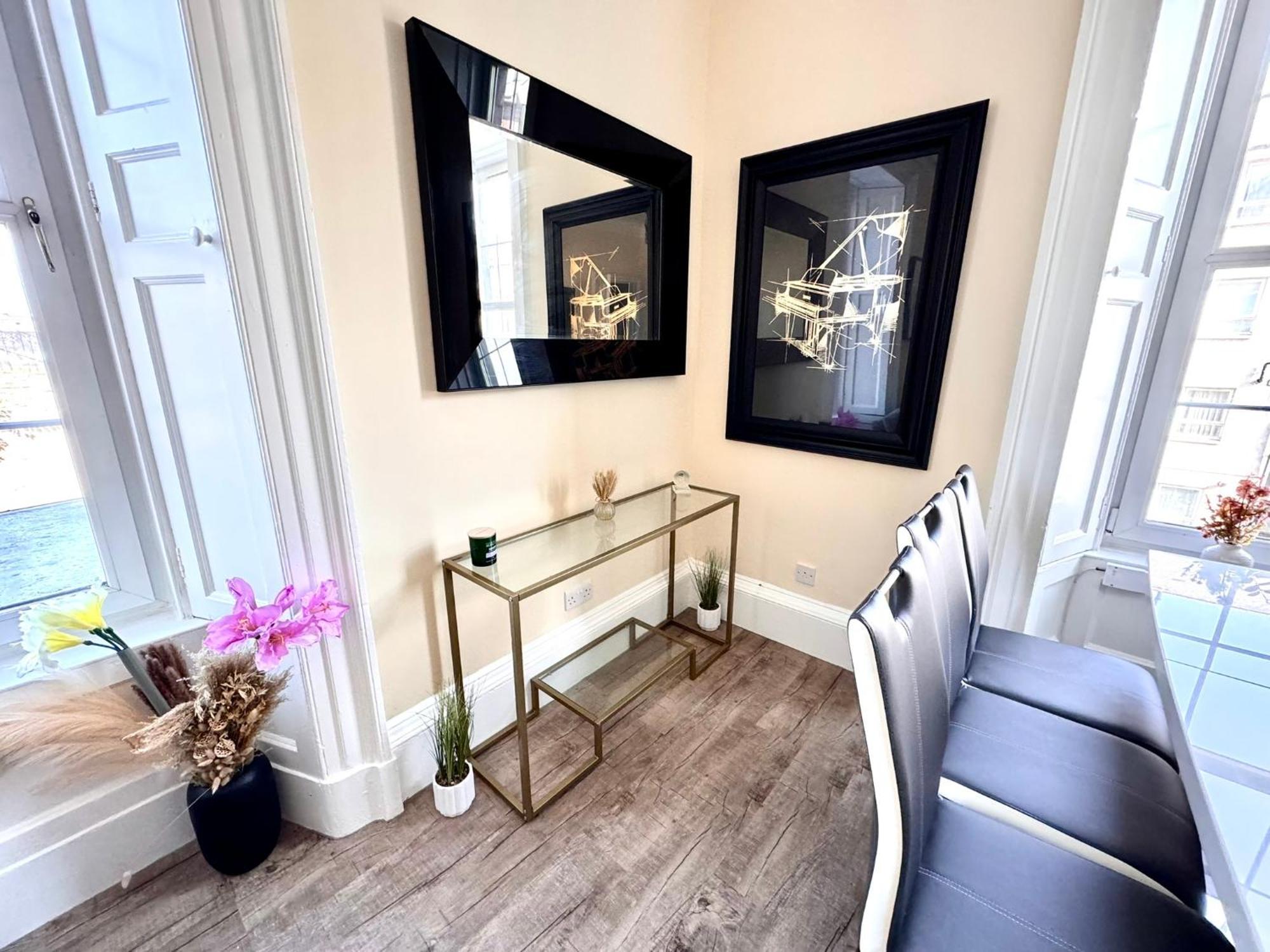 Georgian Luxury Apartment - Superfast Wifi - Parking Available エディンバラ エクステリア 写真