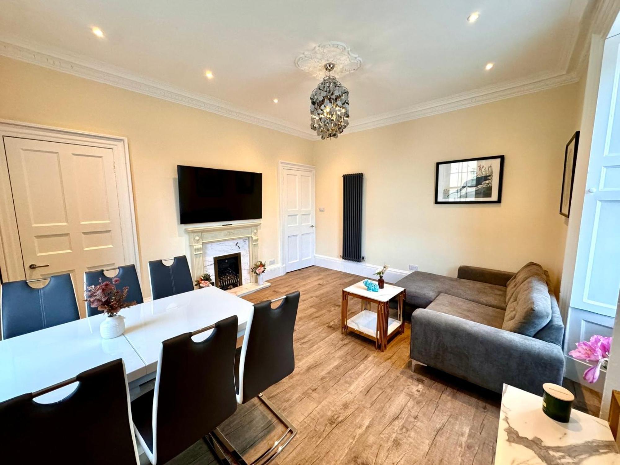 Georgian Luxury Apartment - Superfast Wifi - Parking Available エディンバラ エクステリア 写真